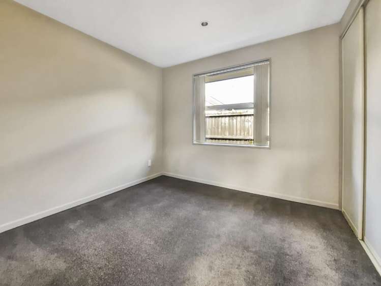 1 Crocus Lane 500081_9