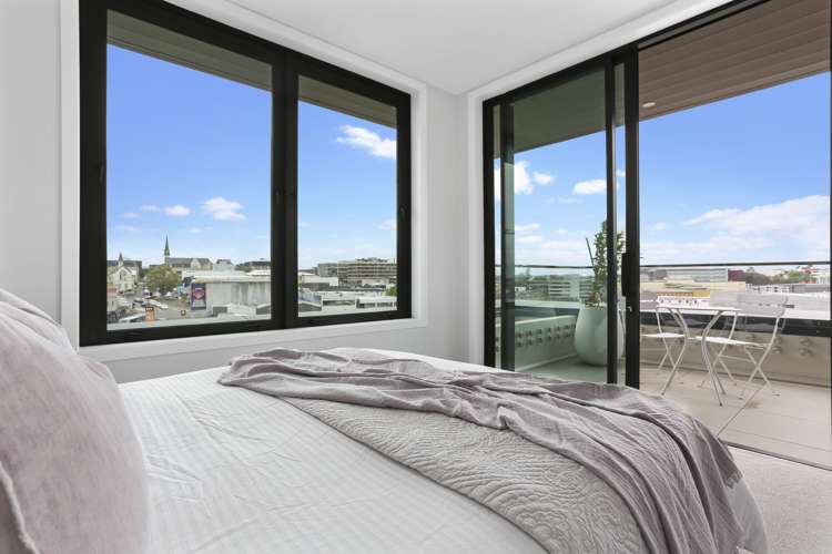 1/603 Enfield Street Mount Eden_6