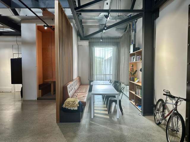 317-319 New North Road Kingsland_1