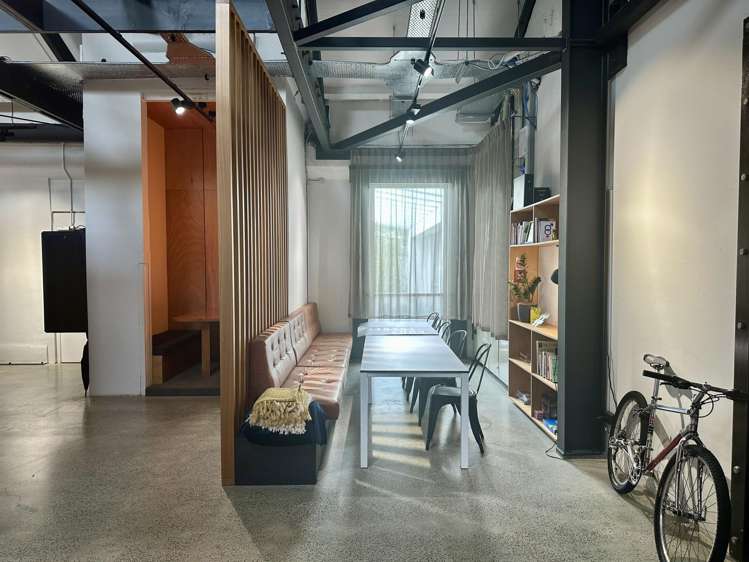 317-319 New North Road Kingsland_1