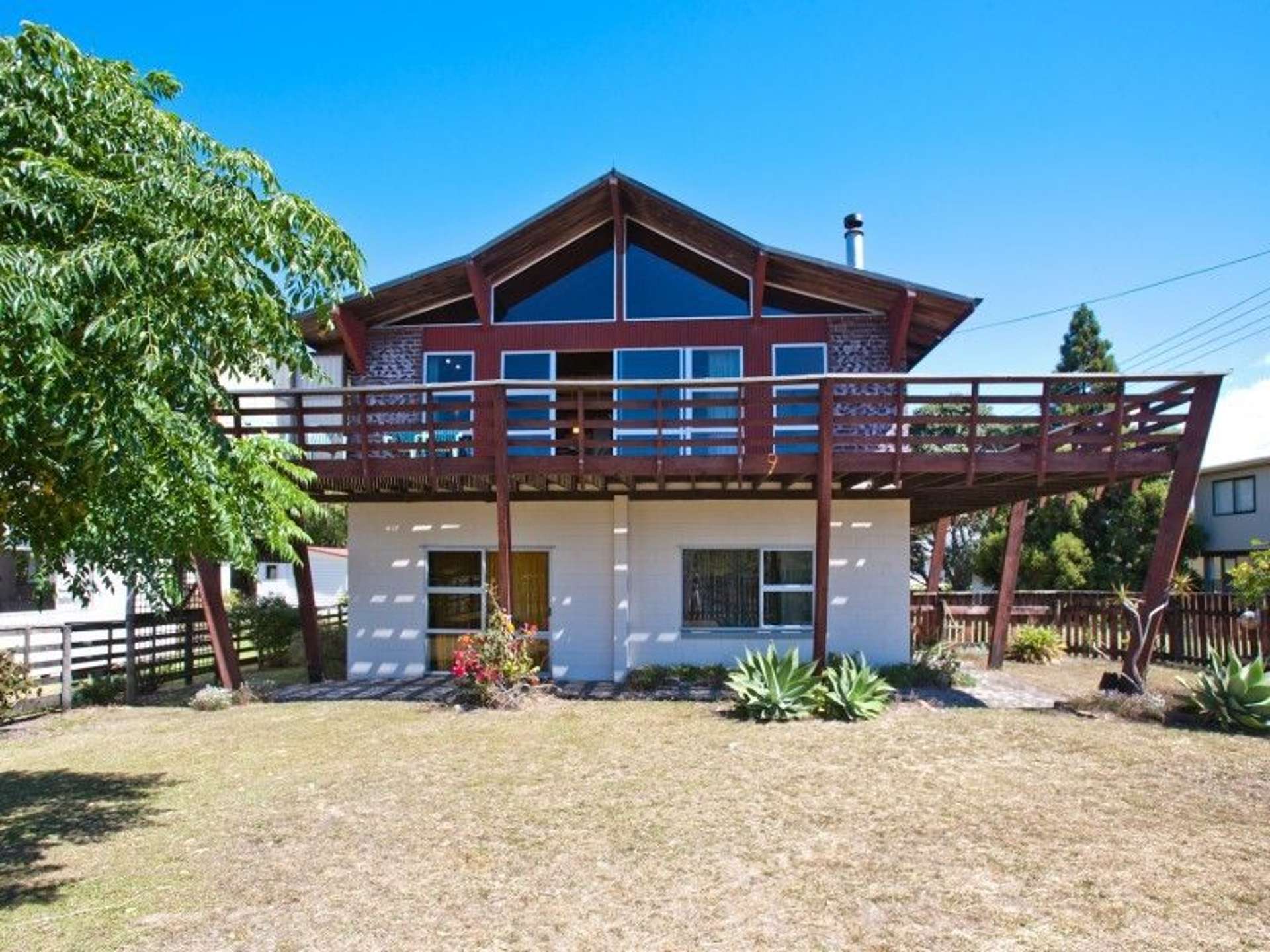 9 Marine Parade Cooks Beach_0