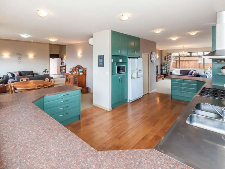 32 Logan Way Kelvin Grove_7