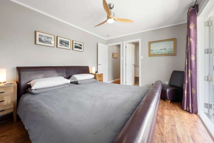 37 Waipuia Place Greenhithe_11