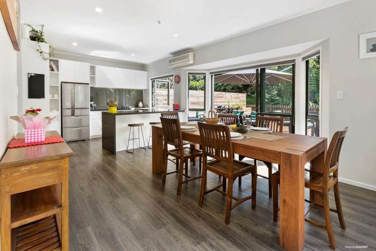 2/67 Raleigh Road Northcote_1