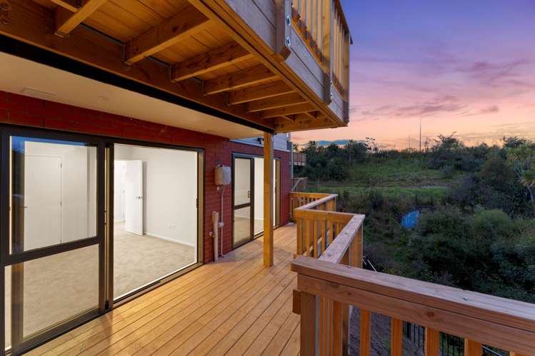 Johns Creek Crescent Silverdale_18