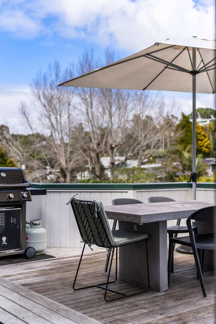 100 Beach Road Castor Bay_17