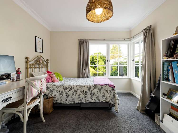 992 River Road Queenwood_11