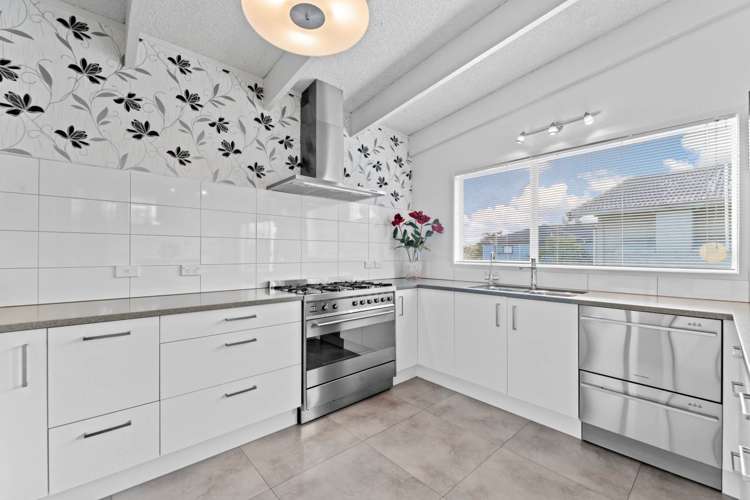 39 Willerton Avenue New Lynn_5