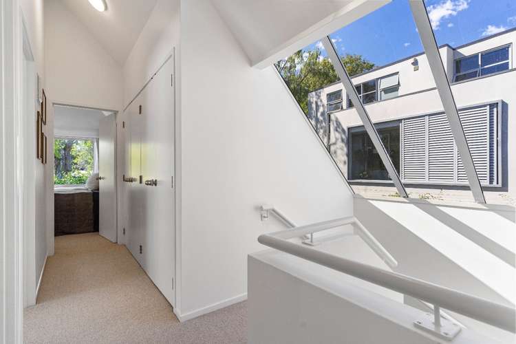 6A Sarsfield Street 1685_7