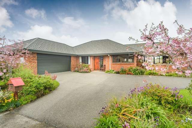 FITZHERBERT- 4 BEDROOMS