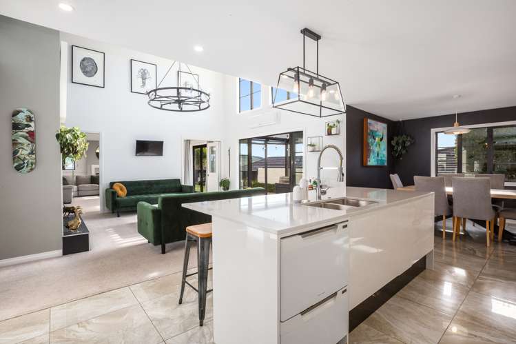 88 Queen Charlotte Drive Aotea_9