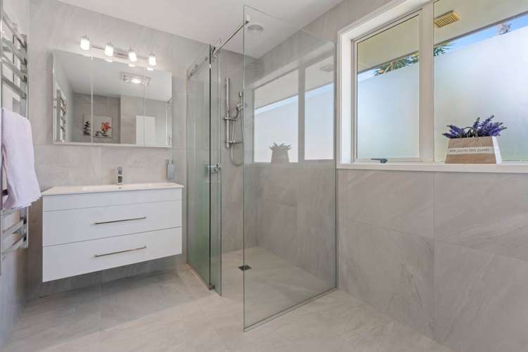 15 Ambassador Glade Orewa_27