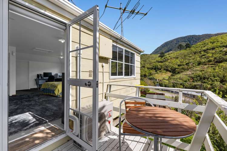 8 and 8a Angle Street Picton_17