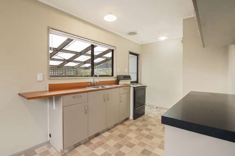 2/50 Polstead Road Stoke_3