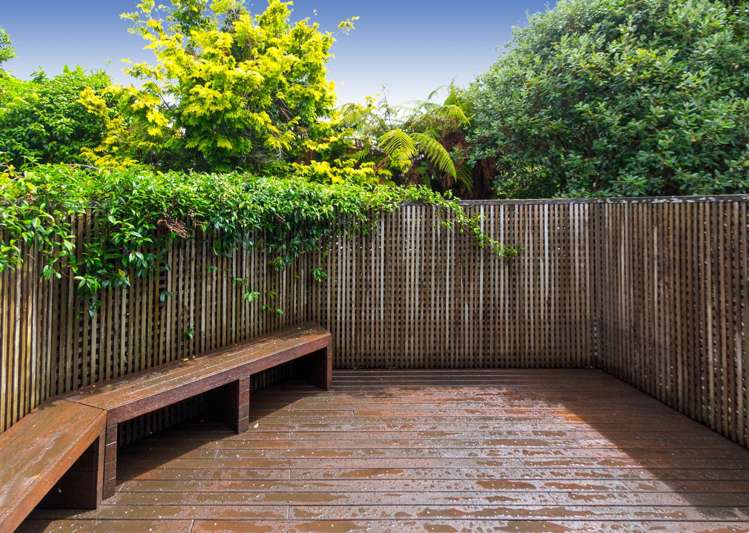8 Garry Road Mt Eden_16