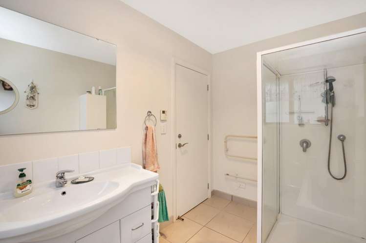 22B Charles Street Allenton_11
