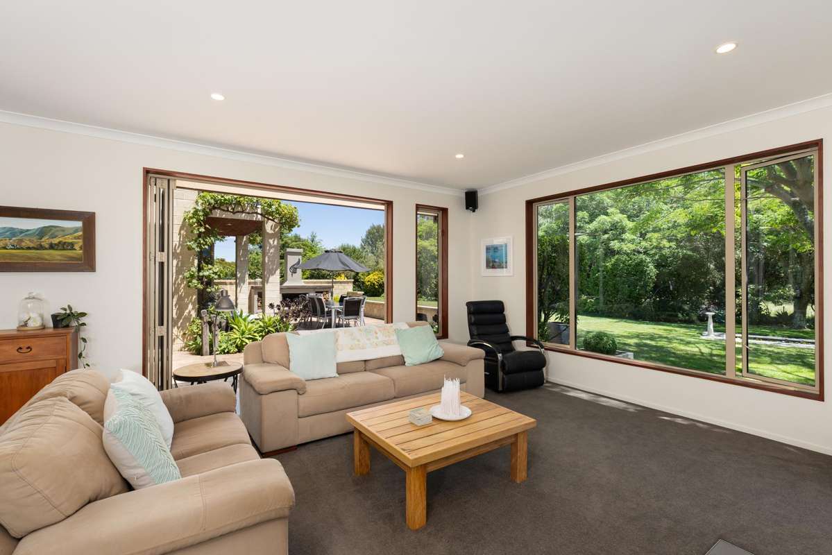 25 Hill Street North_1