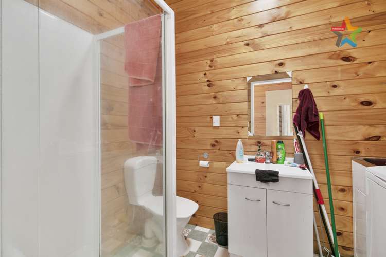 281 Dowse Drive Maungaraki_5