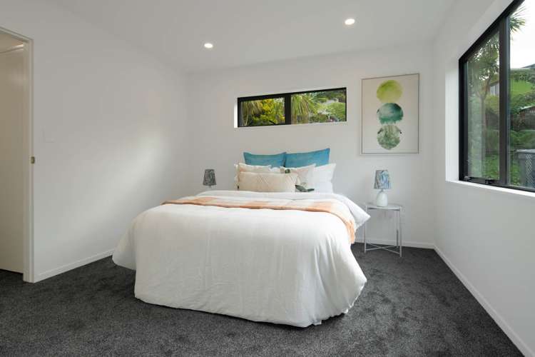 4, 6, 7/16 Reynella Drive Massey_11