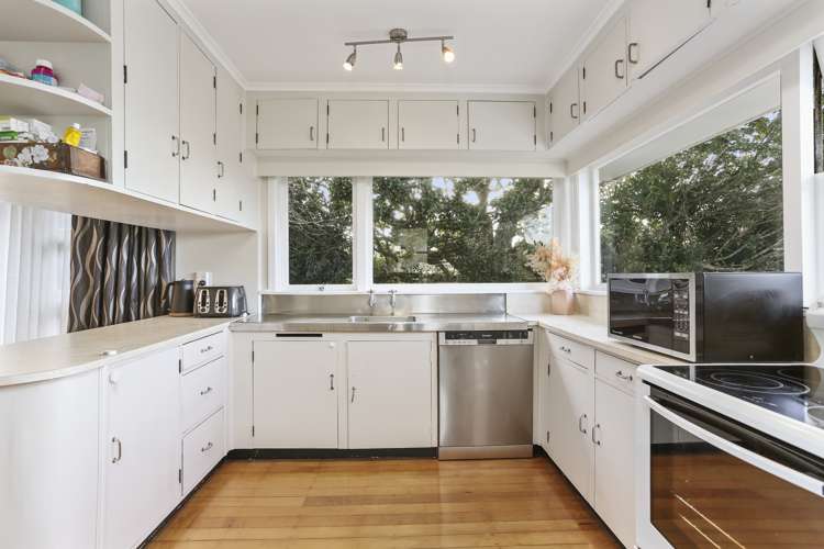 84 Commissariat Road Mount Wellington_10