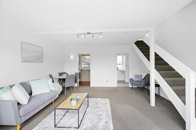 19 William Booth Grove Trentham_4