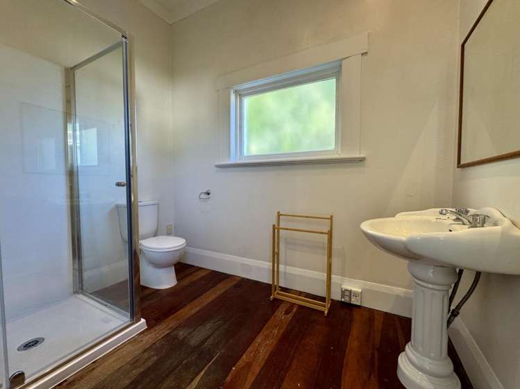 35 Cornwall Park Avenue Epsom_8