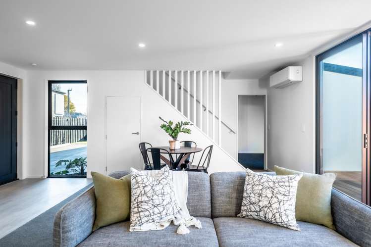 2/3 Humboldt Street Sydenham_6