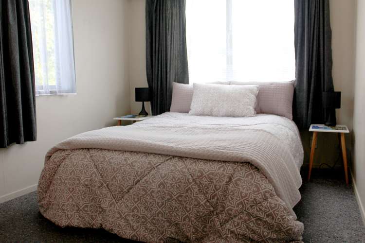 14 Chaucer Place Owhata_7