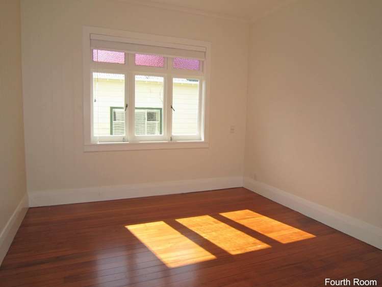 119 Titirangi Road New Lynn_13