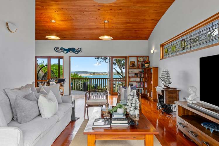 417 Leigh Road Leigh_15