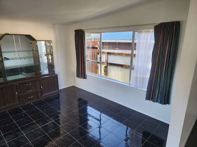 114 Wainuiomata Road Wainuiomata_4