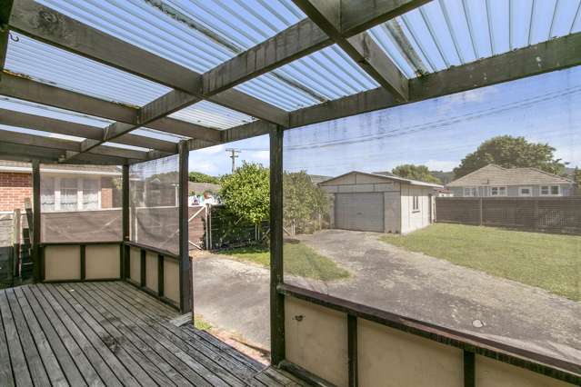 35 Hewer Crescent Naenae_4