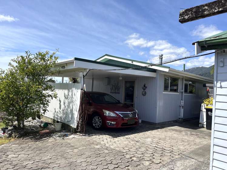 2 Stewart Street Waimangaroa_1