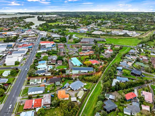 Waiuku freehold - scale, zoning and opportunity