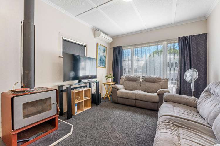 1 Edmay Street Feilding_2