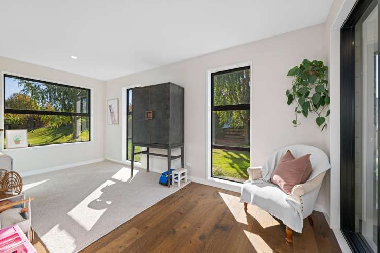 8 Bradleigh Park Fairhall_12
