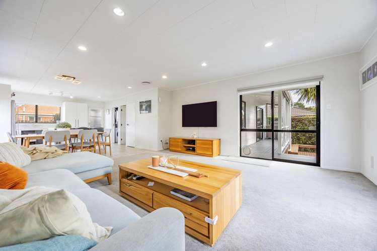 2/25 Commissariat Road Mount Wellington_4