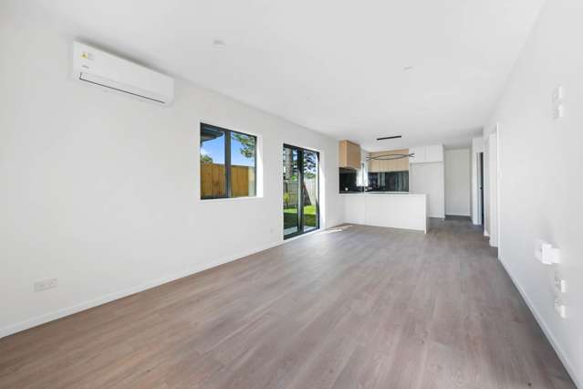 17D Martin Place Kelston_1