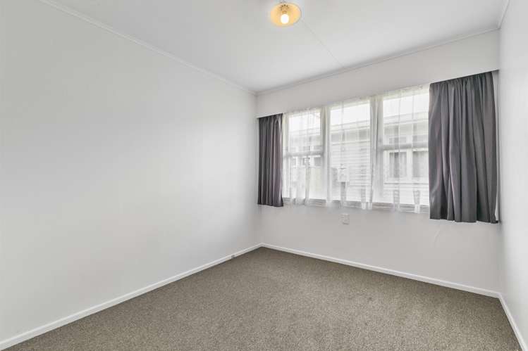 24 Carlisle Street Levin_10