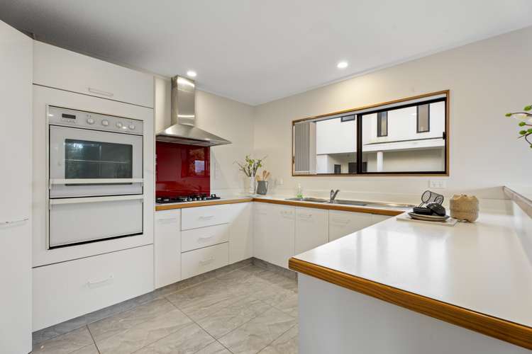 53 Lansdowne Crescent Glenview_8