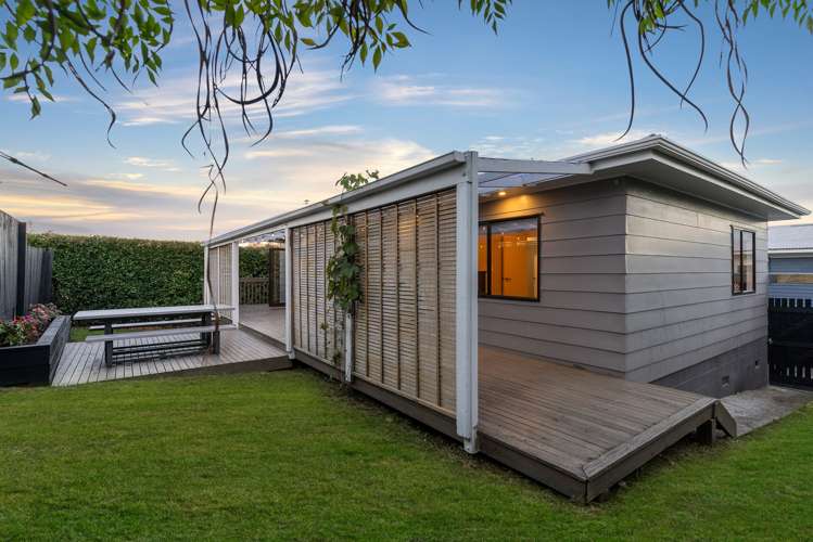 24 Bayside Avenue Te Atatu Peninsula_15