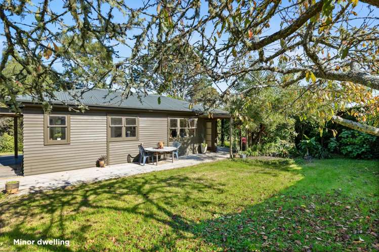 193 Valley Road Muriwai Beach_28