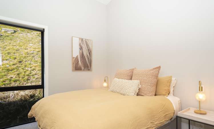 61 McDonnell Road Arrowtown_16