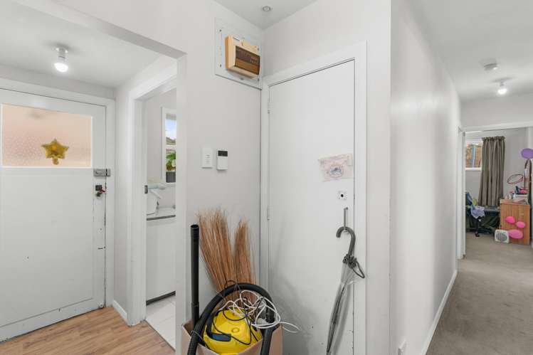 327 Clyde Road Bryndwr_10