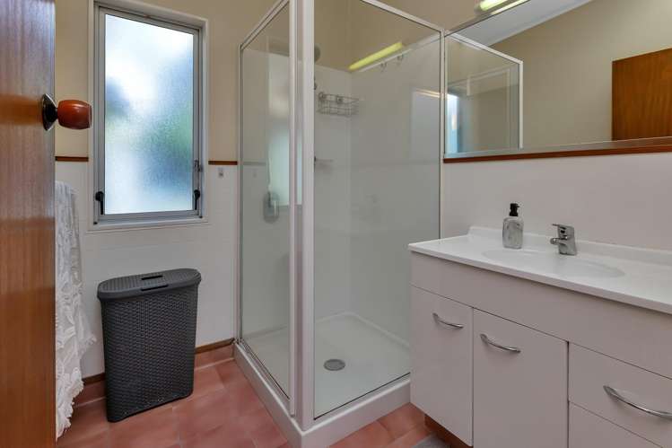 99 Fisher Terrace Te Kamo_10