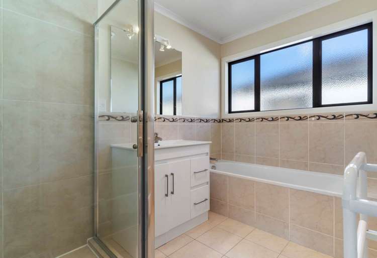 4 Shingleton Lane Flat Bush_16
