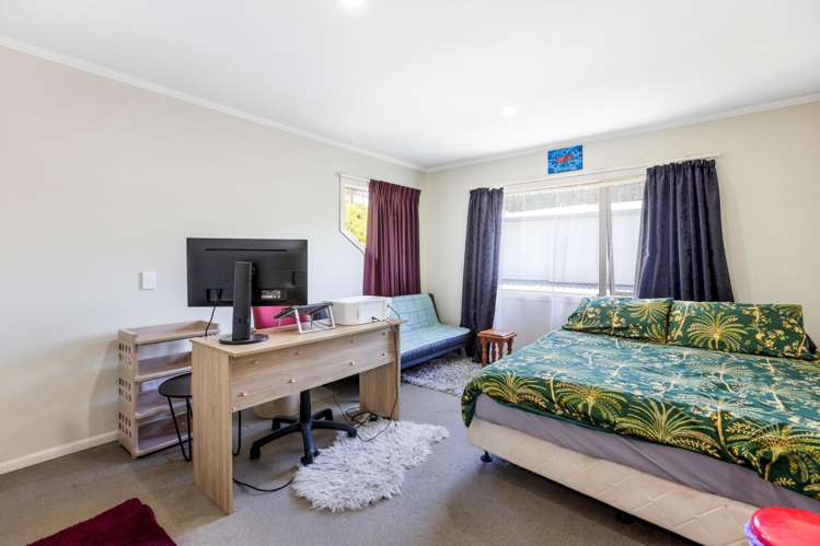 10 Halewood Grove Churton Park_10