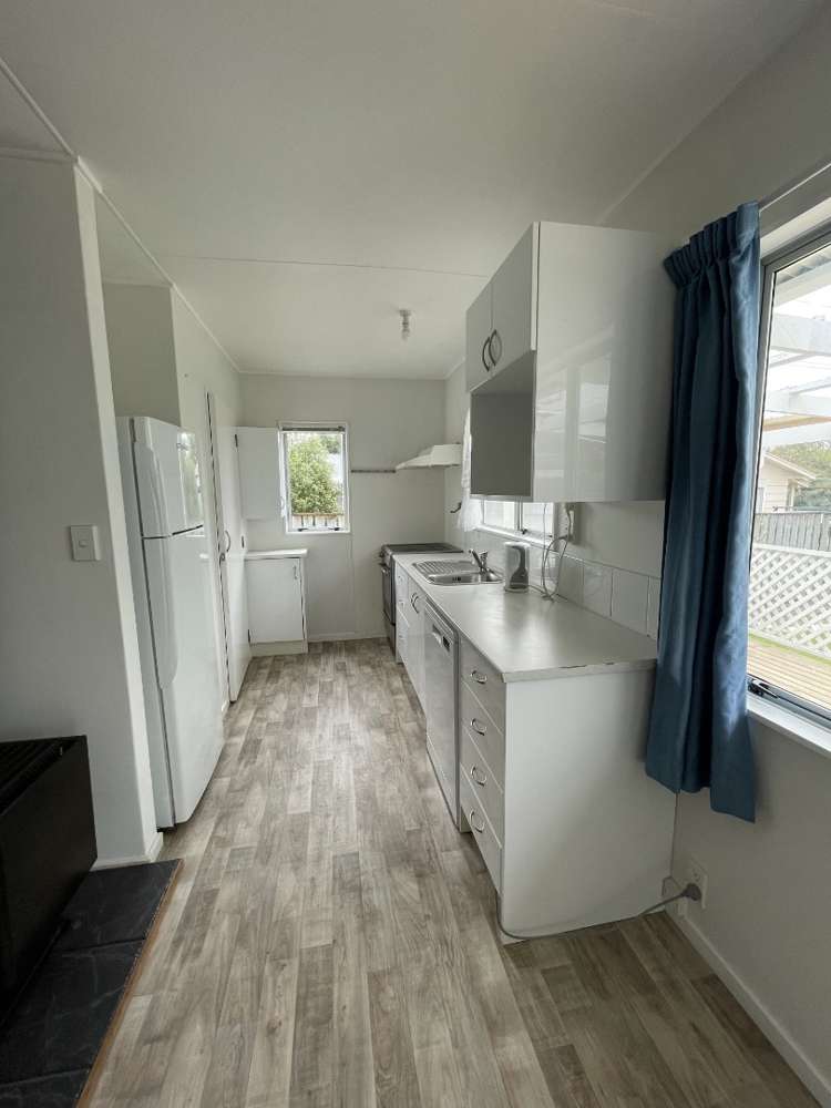 15 Guy Avenue 10516_2