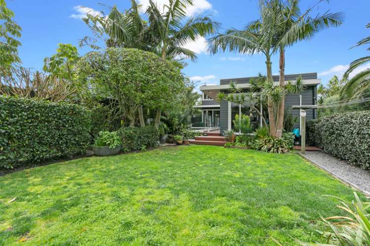 20 Marine Parade Mellons Bay_16