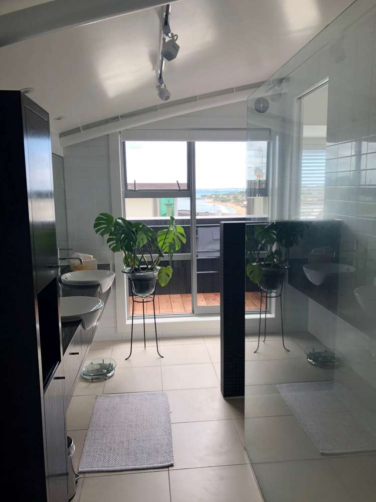 8b Marama Street Castor Bay_16